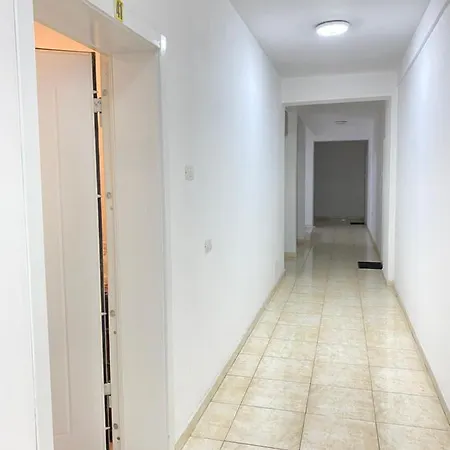 Franci's No1 * טיראנה