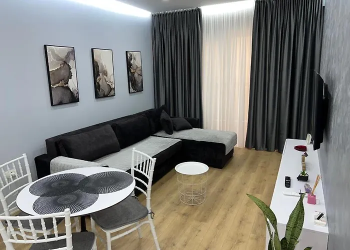 Franci's No1 * טיראנה