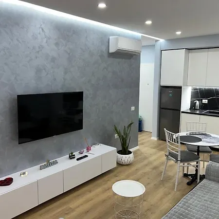 Franci's No1 Daire *